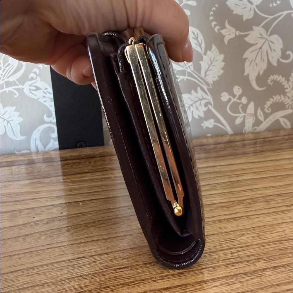 Louis Vuitton Amarante Vernis French Wallet Made In France 2007 w/ COA! - Picture 12 of 16